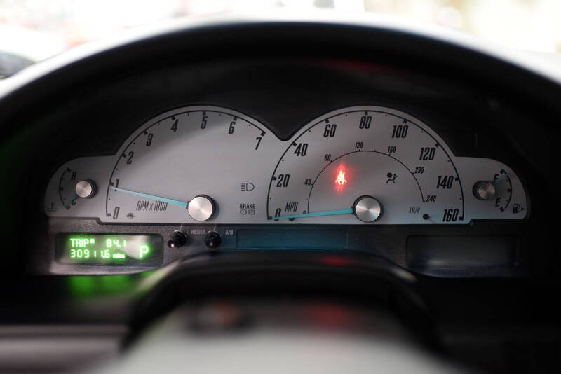 2002 Ford Thunderbird Deluxe