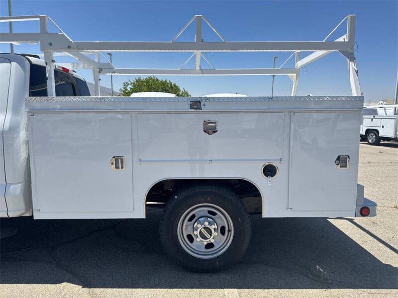 2025 Ford F-350 Super Duty XL