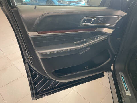 2017 Ford Explorer Platinum