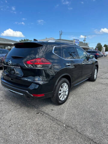 2018 Nissan Rogue SV