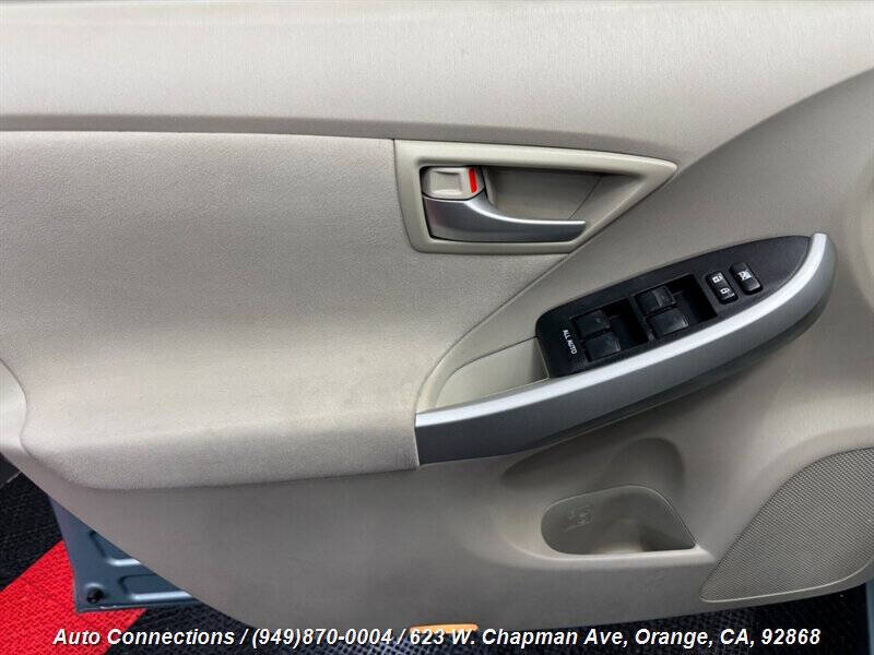 2015 Toyota Prius Two