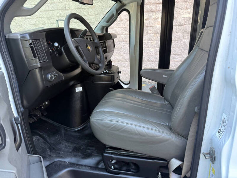 2017 Chevrolet 3500 Express