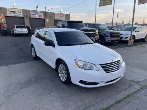 2013 Chrysler 200 Touring