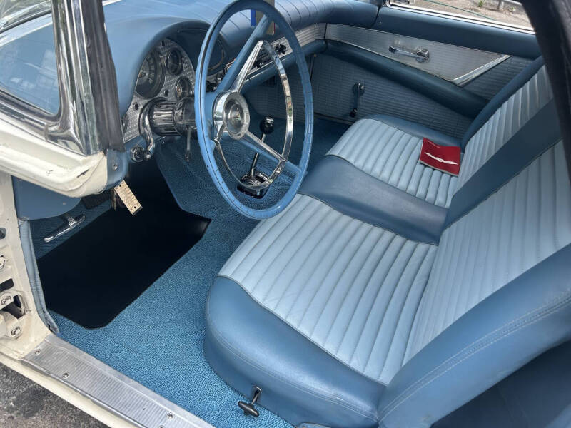 1957 Ford Thunderbird