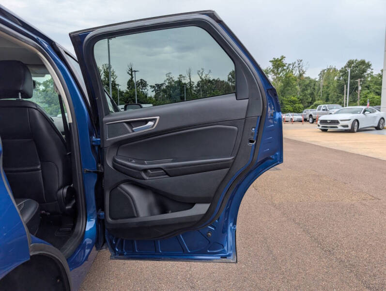 2024 Ford Edge