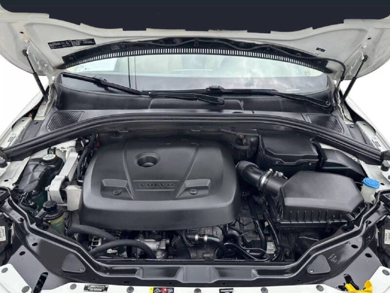 2015 Volvo XC60 T5 Drive-E Premier