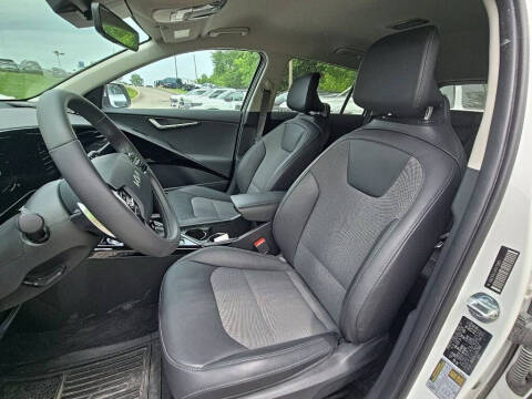 2024 Kia Niro EX