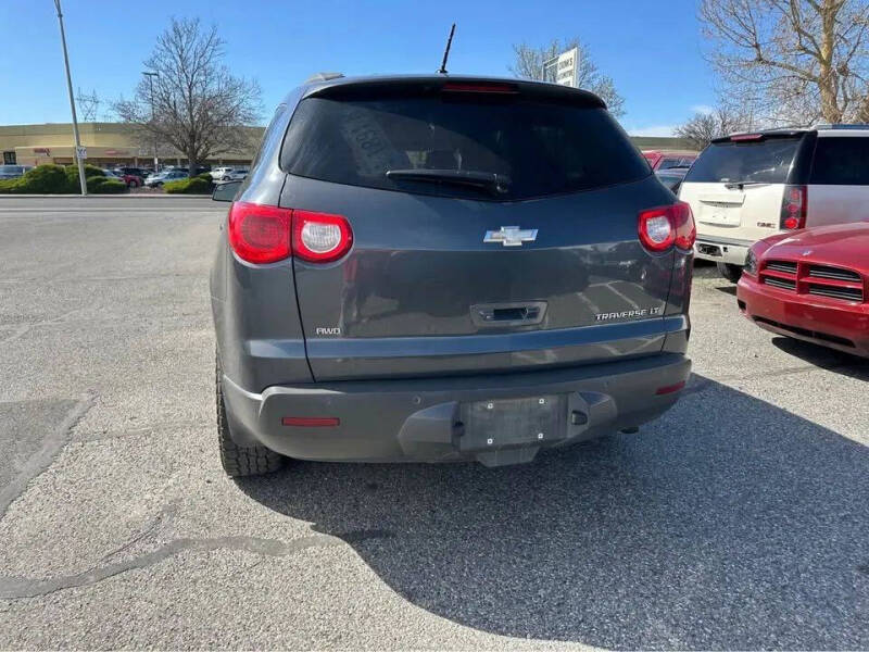 2011 Chevrolet Traverse LT