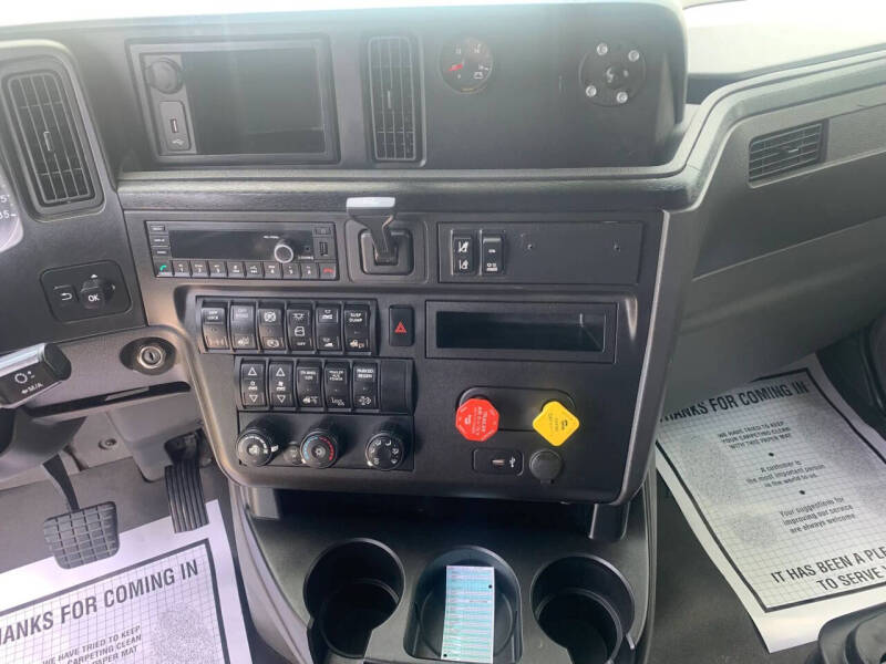2021 International LT625