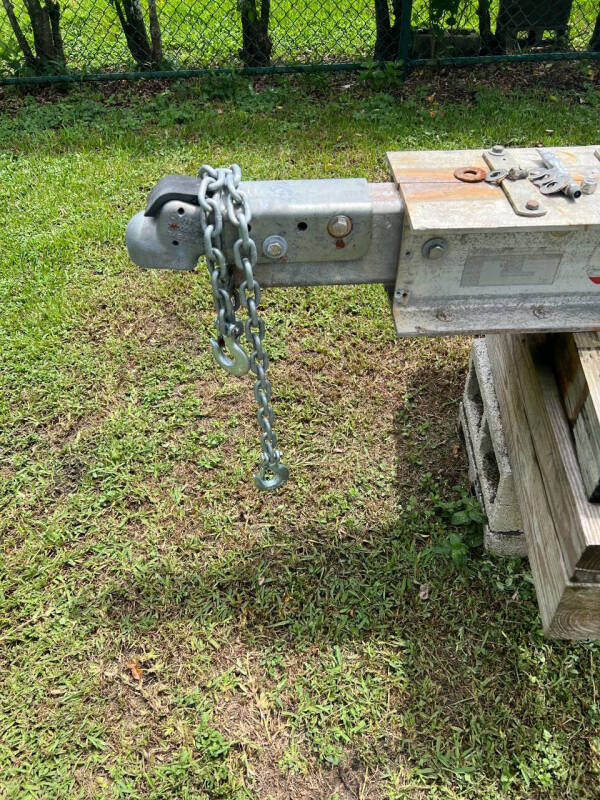 1990 Regal Commodore 265 Cabin Cruiser