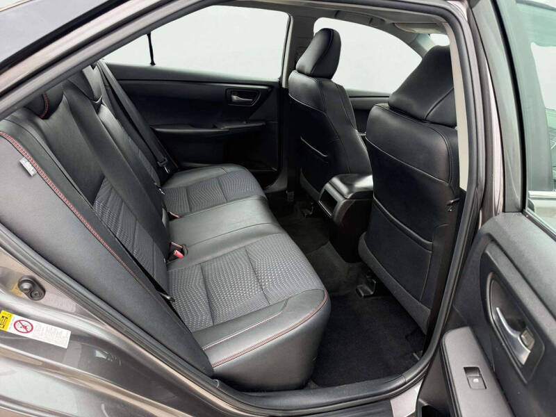 2015 Toyota Camry SE