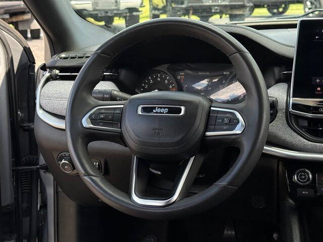 2023 Jeep Compass Latitude Lux
