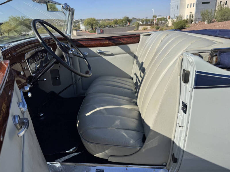 1932 Packard Deluxe 8