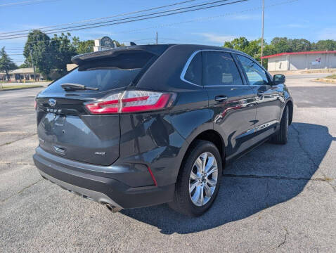 2022 Ford Edge Titanium