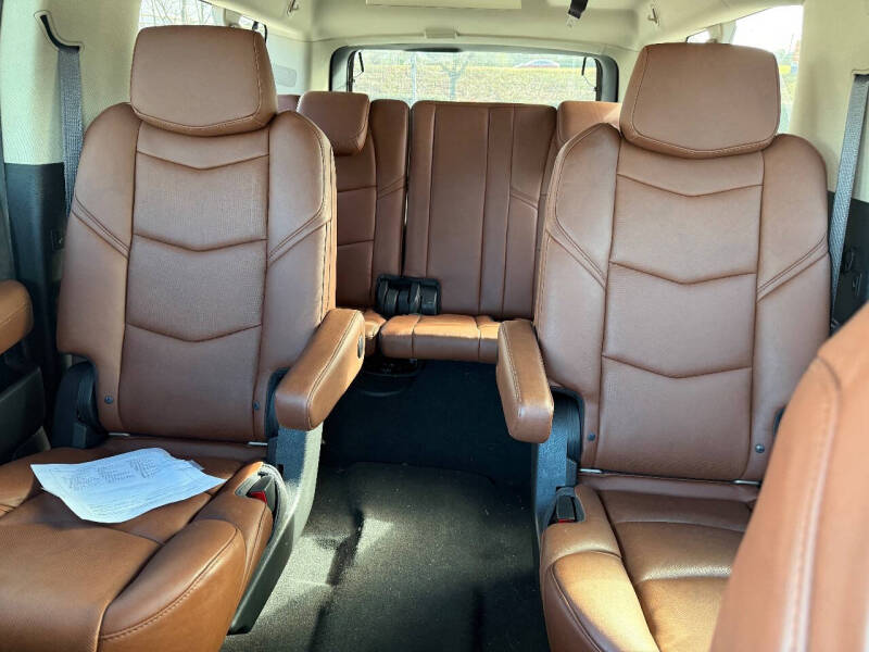 2017 Cadillac Escalade ESV Luxury