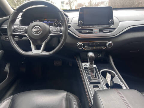 2023 Nissan Altima 2.5 SR