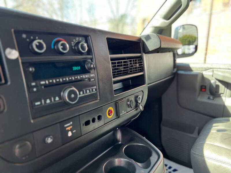 2016 Chevrolet Express 2500