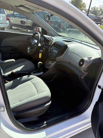 2016 Chevrolet Sonic LS Auto