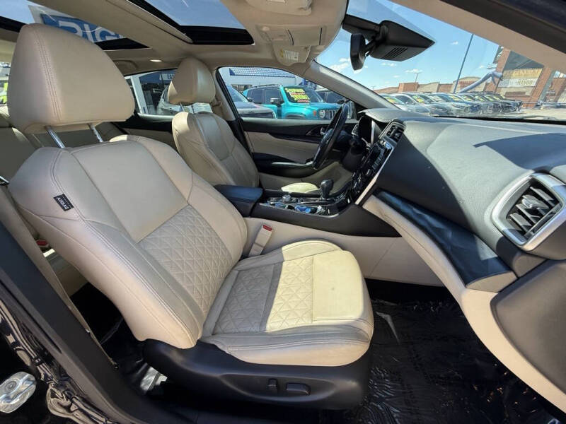 2022 Nissan Maxima 3.5 Platinum