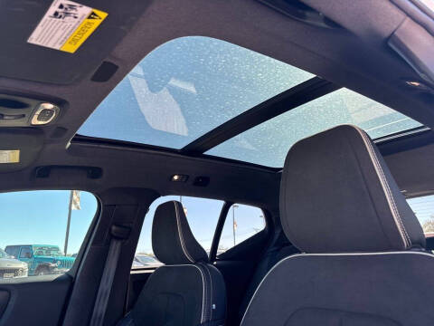 2019 Volvo XC40 T5 R-Design