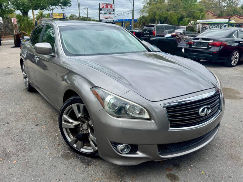 2012 Infiniti M56