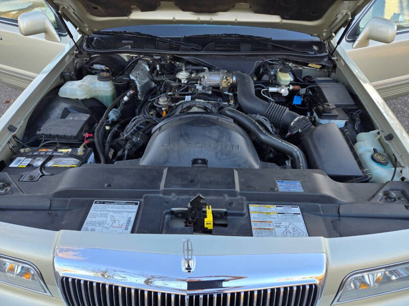 1997 Lincoln Town Car Executive