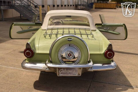 1956 Ford Thunderbird