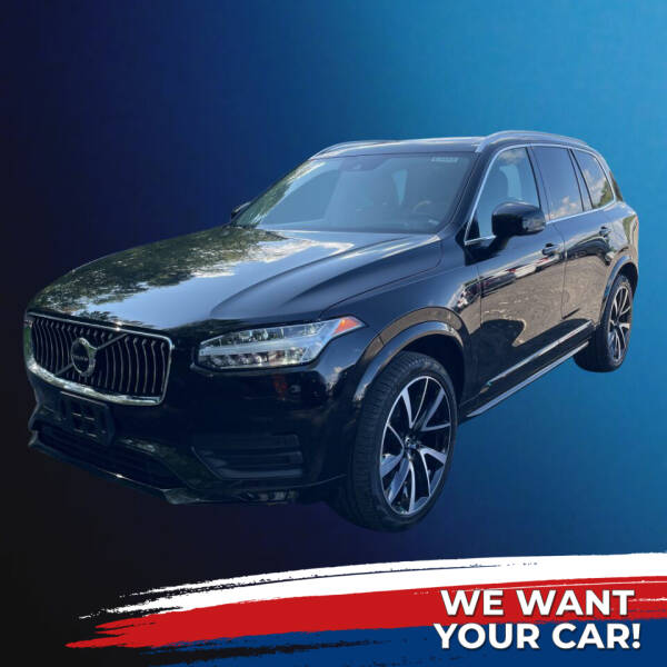 2020 Volvo XC90 Momentum's photo