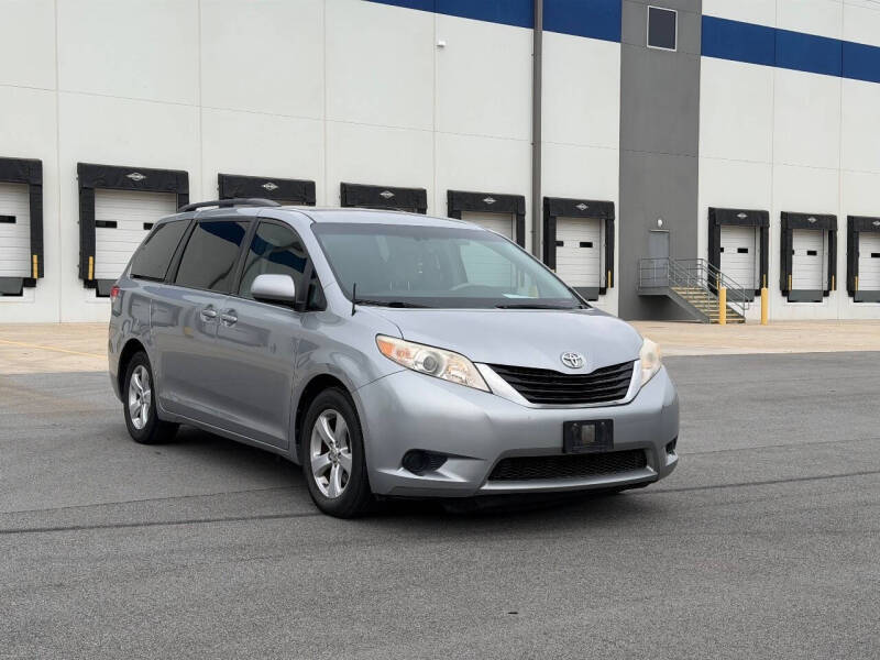 2011 Toyota Sienna LE 8-Passenger