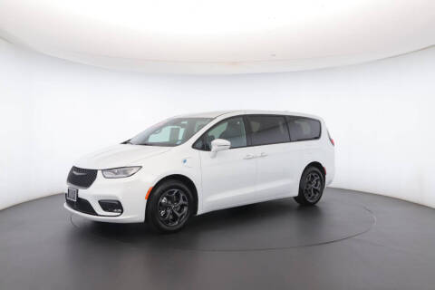 2022 Chrysler Pacifica Hybrid Touring L