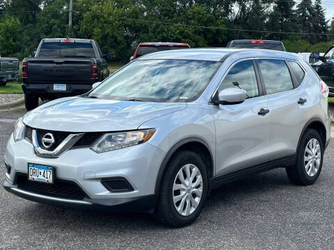 2016 Nissan Rogue for sale at North Imports LLC in Burnsville MN