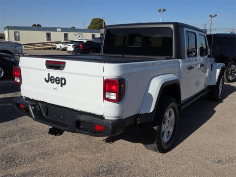 2022 Jeep Gladiator Willys
