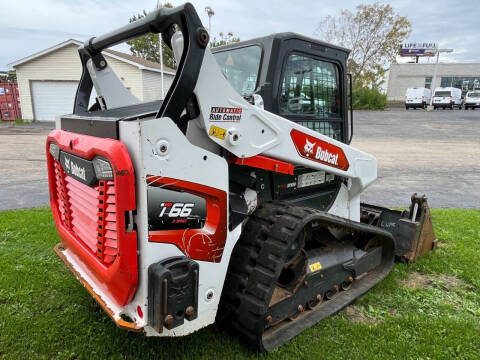 2021 Bobcat T66