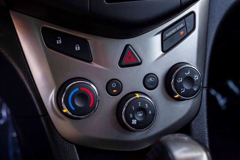 2016 Chevrolet Sonic LS Auto