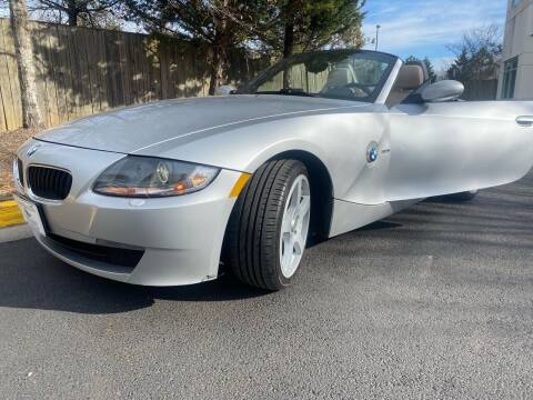 2007 BMW Z4 for sale at Super Bee Auto in Chantilly VA