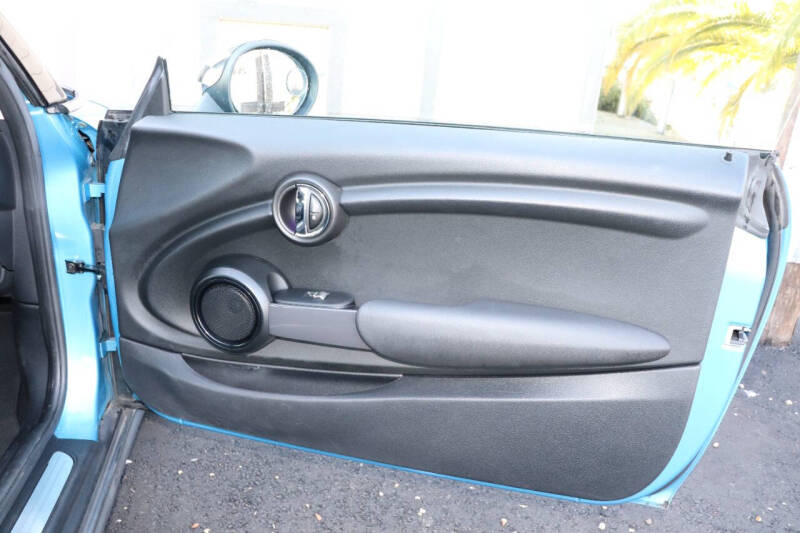 2016 MINI Hardtop 2 Door Cooper