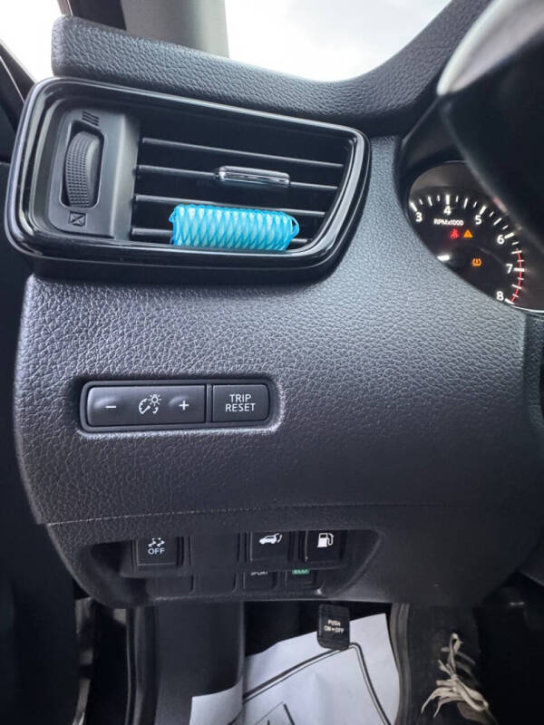 2018 Nissan Rogue S