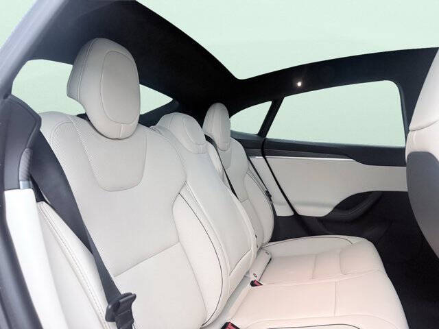 2023 Tesla Model S Plaid