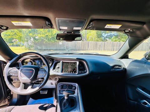 2015 Dodge Challenger SXT