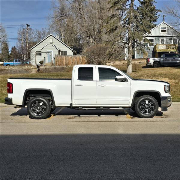 2017 GMC Sierra 1500 SLE's photo