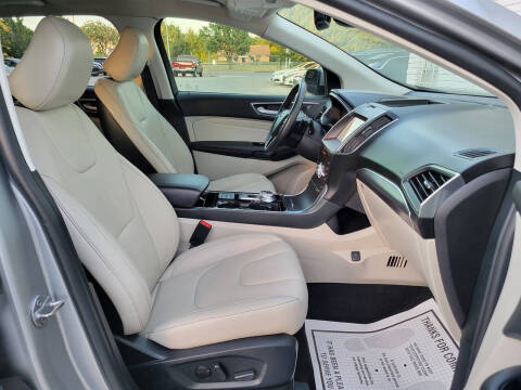 2020 Ford Edge Titanium