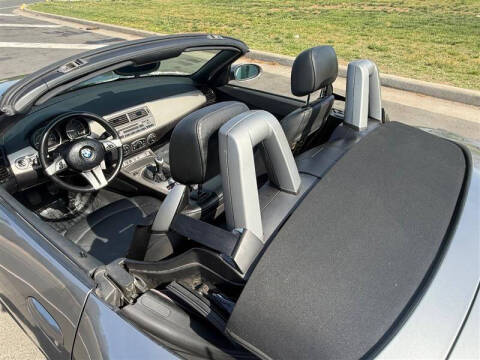 2004 BMW Z4 3.0i