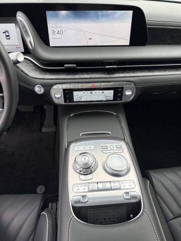 2025 Genesis G90 3.5T e-Supercharger