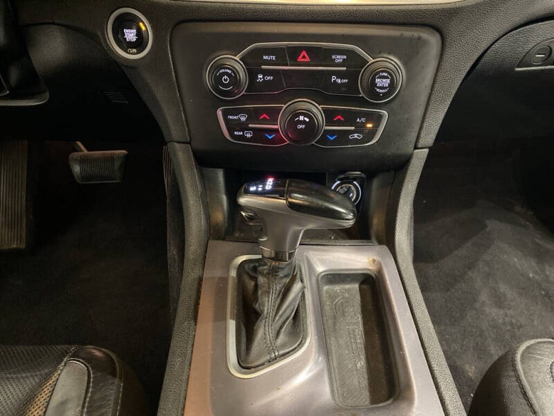 2019 Dodge Charger SXT