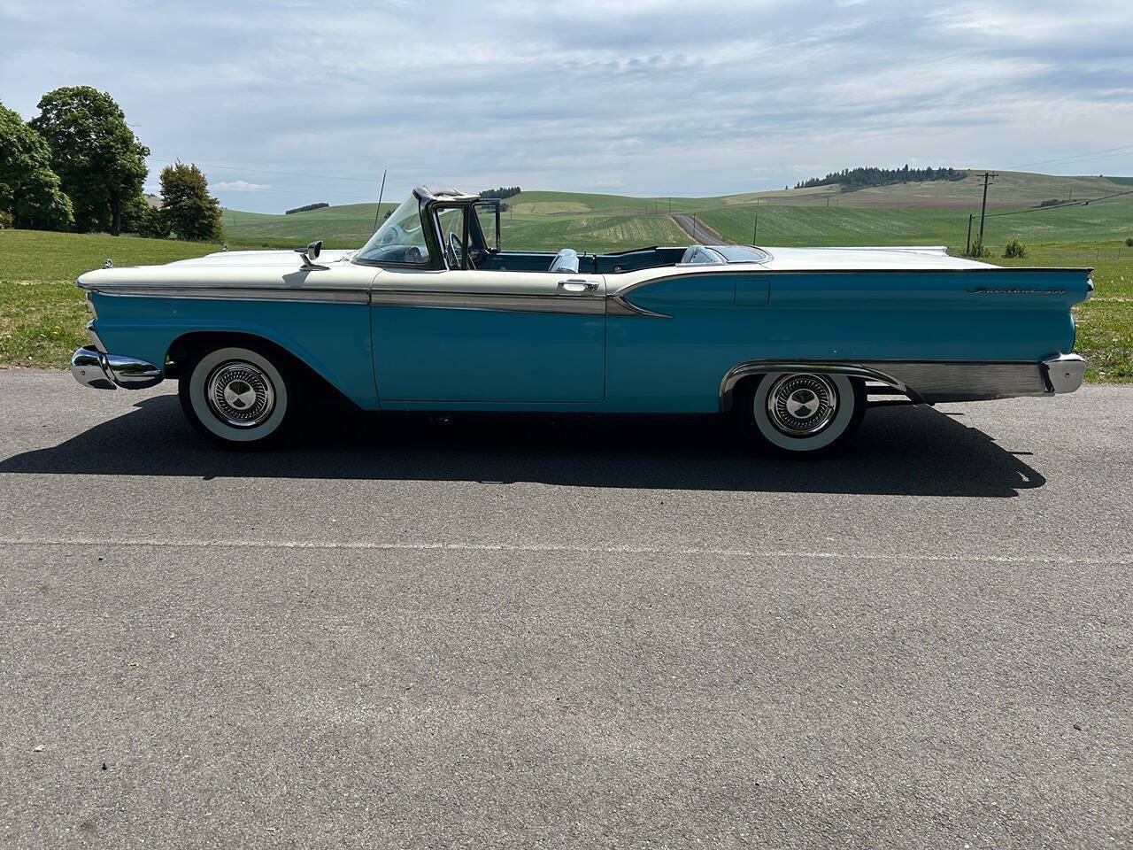 1959 Ford Skyliner 4