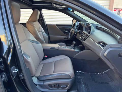 2022 Lexus ES 350
