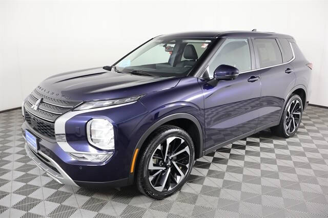 2023 Mitsubishi Outlander SE