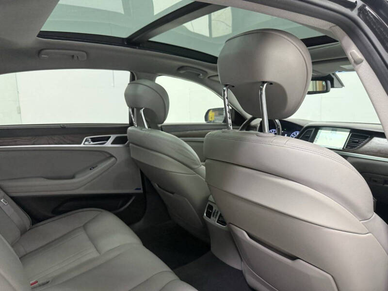 2015 Hyundai Genesis