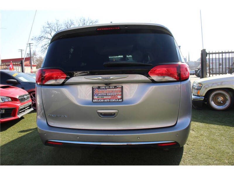 2020 Chrysler Pacifica Touring