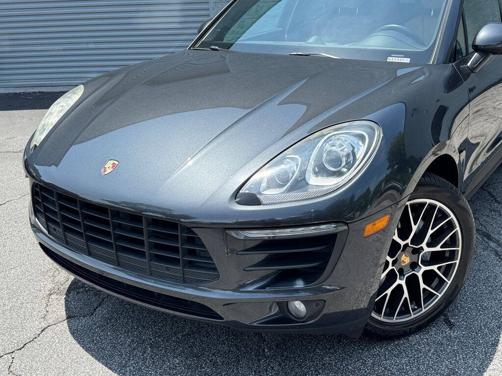 Volcano Grey Metallic 2018 Porsche Macan Base AWD 4dr SUV 2